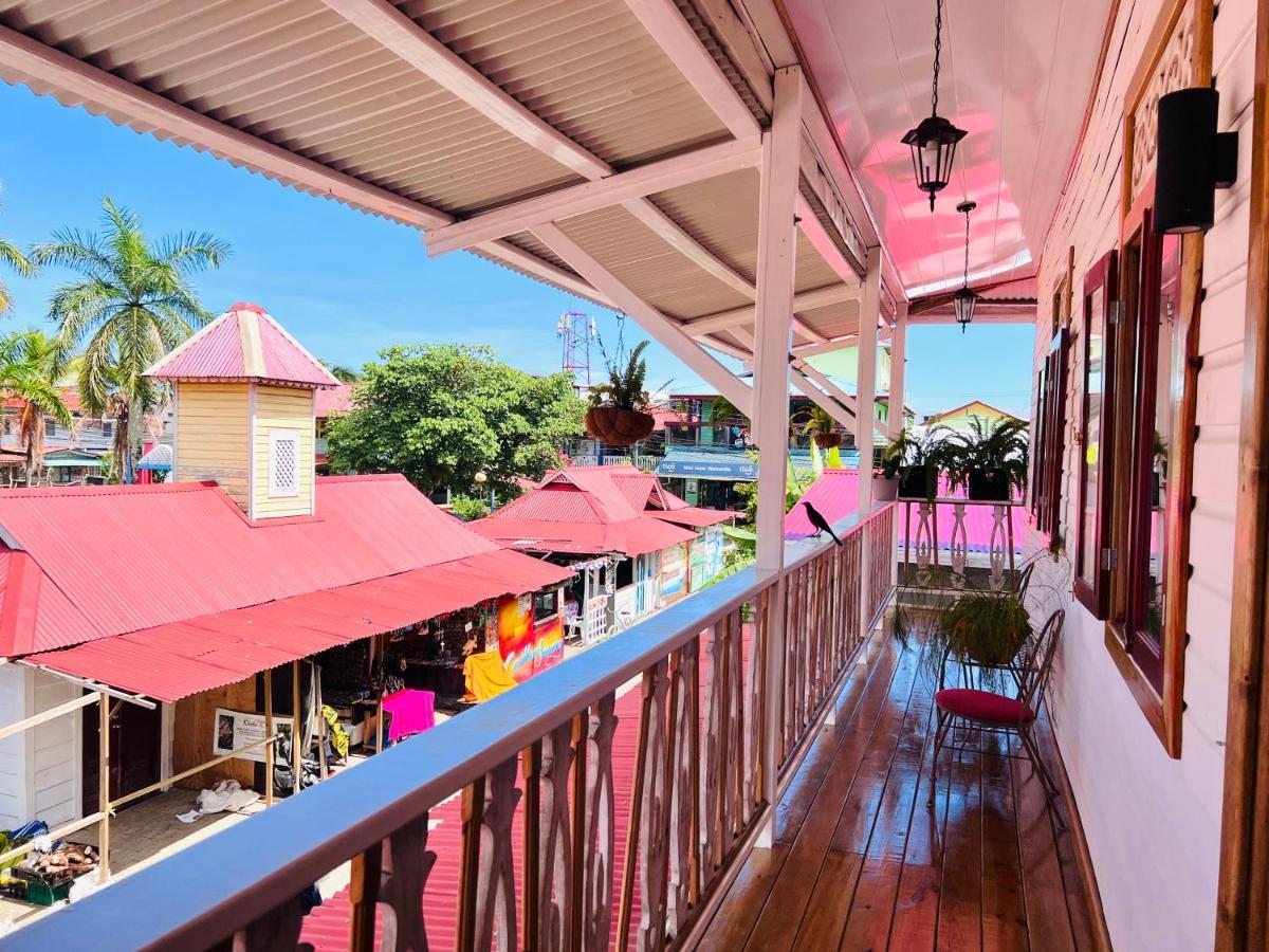 Hotel Casa Le Parc - Main Street Bocas del Toro Esterno foto